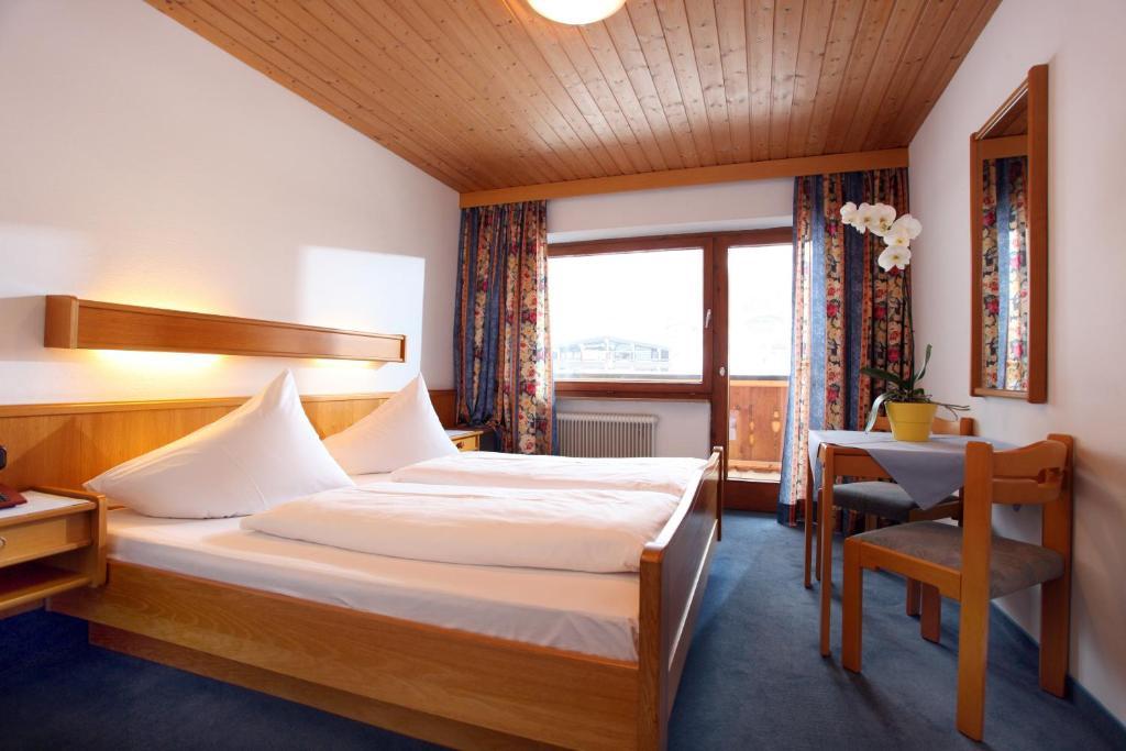 Hotel Taxacher Kirchberg in Tirol Habitación foto